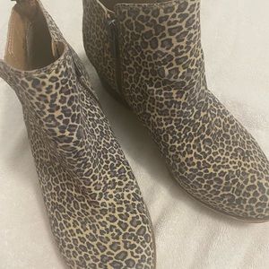 Lucky Brand Basel leopard booties